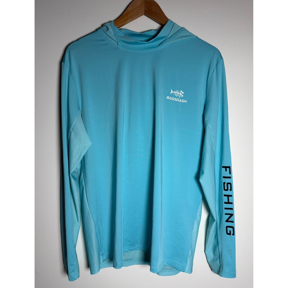 Bassdash Mens Fishing Hoodie Light Blue Long Sleeve Performance Sun Shirt Size M